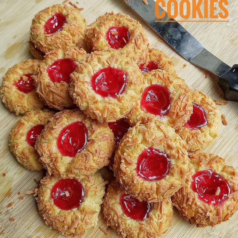 Kue Kering Cruncy Strawberry Cheese Thumbprint Cookise